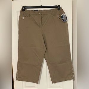 Karen Scott Comfort Capri in Brass Iron, Size 16W